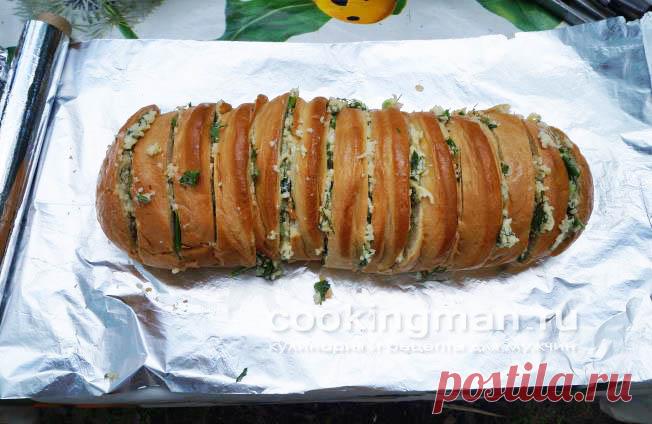 Батон с сыром, чесноком и зеленью запеченный в фольге - Кулинария для мужчин