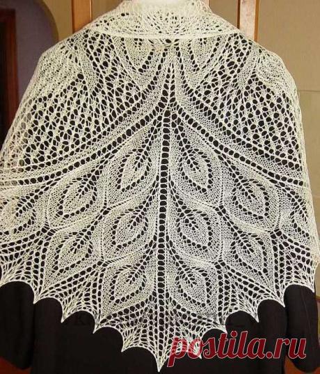 *ТРЕУГОЛЬНЫЙ ВАРИАНТ ШАЛИ HANNELORE*