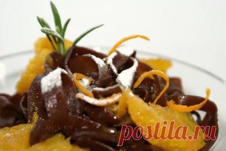 Dessert • Кондитерские шедевры
ШОКОЛАДНАЯ ЛАПША С КАРАМЕЛЬНО-АПЕЛЬСИНОВЫМ СОУСОМ.