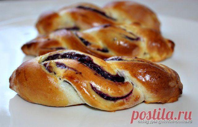 Дрожжевые косички с ягодной начинкой • Пироги, пирожки, булочки, пончики