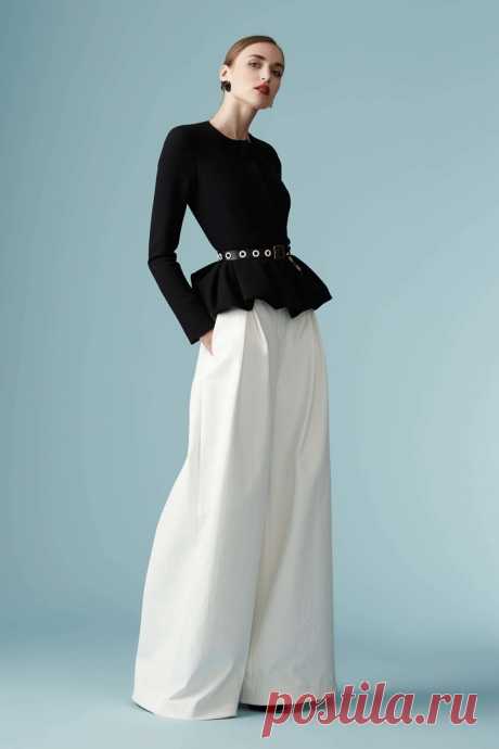 Carolina Herrera весна-лето 2017 Resort — самая женственная и элегантная. И ультрамодная при том!
