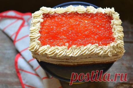 Закусочный торт из сельди с красной икрой