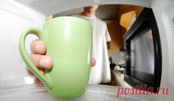 8 запретов для микроволновой печи, которые помогут сохранить здоровье и кухню