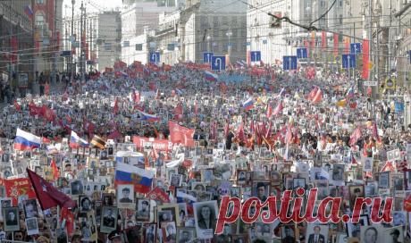 Акция &quot;Бессмертный полк&quot; в Москве  © MAXIM SHIPENKOV  | ТАСС: Общество - Живая память: акция &quot;Бессмертный полк&quot; в городах мира