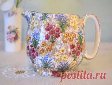 Винтаж: Кувшин из костяного фарфора Royal Winton Grimwades Chintz Marguerite купить в интернет-магазине Ярмарка Мастеров по цене 17610 ₽ – WVGGQRU, Кухонная утварь винтажная, Рошаль - доставка по России Винтаж: Кувшин из костяного фарфора Royal Winton Grimwades Chintz Marguerite в наличии в интернет-магазине на Ярмарке Мастеров - 55215386. Кухонная утварь винтажная от Antiq-vintag. Размер: 12,5 см
Диаметр верхней части: 9 см. Материал: винтажное зеленое стекло, ручна...