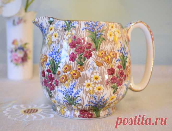 Винтаж: Кувшин из костяного фарфора Royal Winton Grimwades Chintz Marguerite купить в интернет-магазине Ярмарка Мастеров по цене 17610 ₽ – WVGGQRU, Кухонная утварь винтажная, Рошаль - доставка по России Винтаж: Кувшин из костяного фарфора Royal Winton Grimwades Chintz Marguerite в наличии в интернет-магазине на Ярмарке Мастеров - 55215386. Кухонная утварь винтажная от Antiq-vintag. Размер: 12,5 см
Диаметр верхней части: 9 см. Материал: винтажное зеленое стекло, ручна...