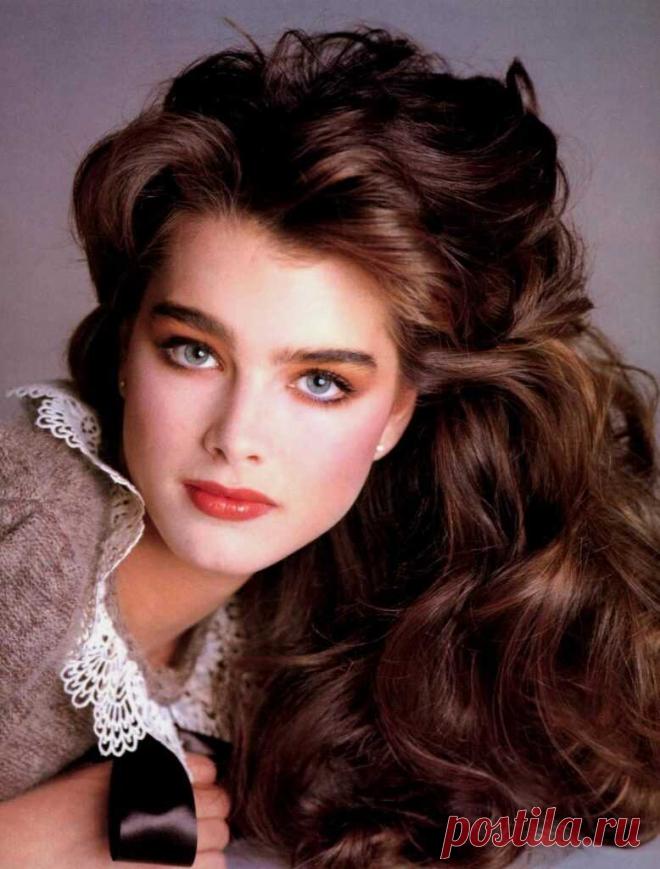 1983. BROOKE SHIELDS — ВЗГЛЯД, КОТОРЫЙ ОСТАНАВЛИВАЕТ МИГ — VIZIST.ru