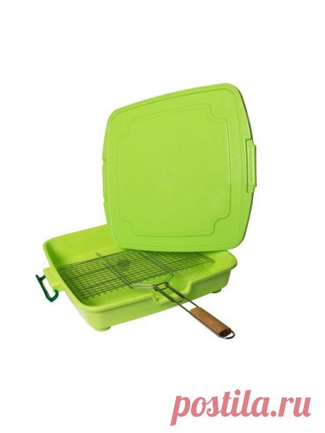 Контейнер-мойка для решеток гриль, ТРИКАП Переносной контейнер-мойка предназначен для правильного ухода за решеткой-гриль и шампурами длиной до 60 см, для мытья противней, решёток духовки и других крупногабаритных и сложных в уходе предметов (размером до 45х45 см). Контейнер имеет специальную выемку, соответствующую размерам ручки решетки, а также сливное отверстие для грязной воды. Удобно использовать для хранения и транспортировки решетки и принадлежностей для пикника. И...