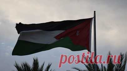 РИА Новости: 11 человек погибли при авиаударе Иордании по югу Сирии. В результате авиационного удара Иордании по провинции Эс-Сувейда на юге Сирии погибли 11 человек, в том числе женщины и дети. Об этом сообщил источник РИА Новости. Читать далее