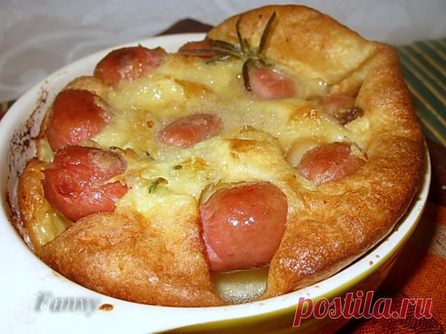 «Жабы в норке» — колбаски в тесте 
В основе этого рецепта с необычным названием лежит старинное английское блюдо, в котором использовались кусочки говяжьего костреца и говяжьих почек, и готовились они в тесте по принципу йоркширкского…