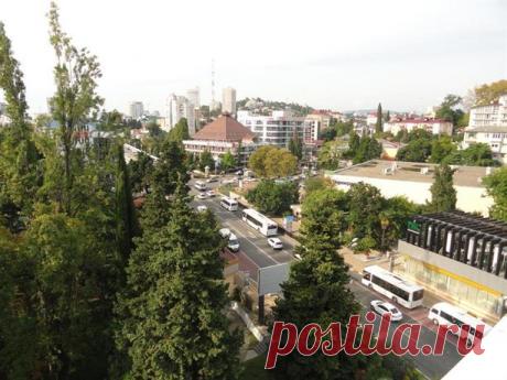 OopsnewsHotels - Отель Светлана Плюс находится в городе Сочи, в десяти минутах ходьбы от достопримечательности Зимний театр. Также всего в нескольких минутах ходьбы отсюда находится Летний театр. 
Общее количество номеров в отеле: 2. 
В отеле есть бар, где гости могут насладиться любимыми напитками в уютном зале или на свежем воздухе, на террасе.