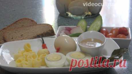 Маринованные яйца – Старинный рецепт от Видео Кулинарии Попробуйте приготовить маринованные яйца по старинному оригинальному рецепту с Видео и пошаговым Фото. Казалось бы, - просто крутые яйца, а какая вкуснятина!