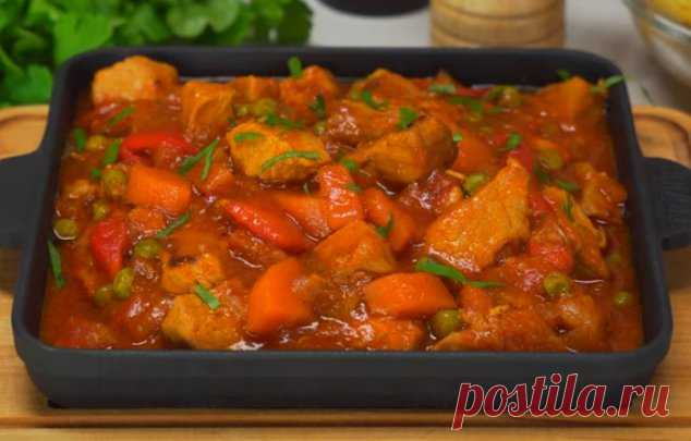 Гуляш из свинины с подливкой. Как приготовить очень вкусный домашний гуляш с томатной пастой и мукой Какие бы специи вы ни любили, постарайтесь обязательно добавить в гуляш из свинины паприку – она придаст неповторимый уникальный вкус блюду, яркие цвет