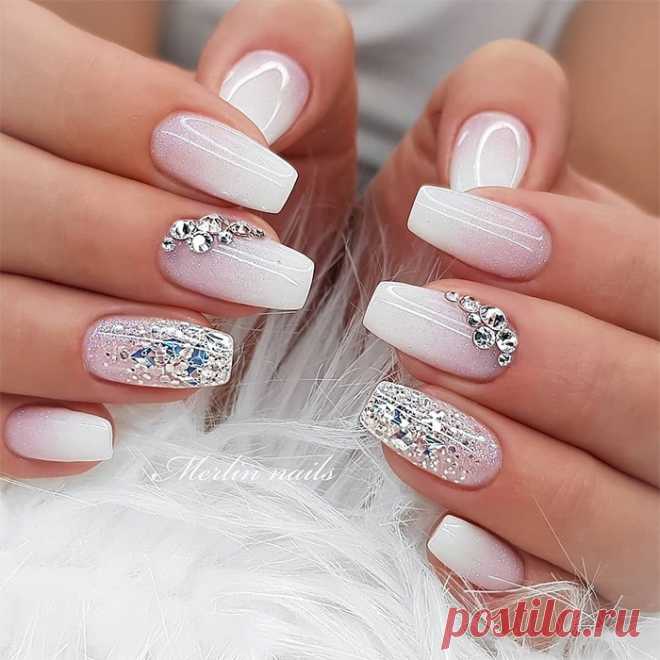 Свадебный маникюр 2023: стильные идеи дизайна Свадьба — событие, о котором многие девочки мечтают с самого раннего детства. Большинство из них представляют себя в образе нежной принце..