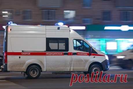 В Москве третьеклассник потерял сознание на уроке и стал задыхаться. Третьеклассник потерял сознание и начал задыхаться прямо на уроке в школе №2107, расположенной на проспекте Мира на северо-востоке Москвы. Девятилетний мальчик почувствовал себя плохо на занятии по английскому языку. Учитель незамедлительно вызвал в кабинет школьную медсестру.