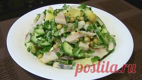«Картофельный салат с сельдью и свежим огурцом - рецепт» — карточка пользователя Kod в Яндекс.Коллекциях