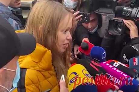 Девушка Саакашвили позавидовала грузинам. Депутат Верховной Рады и девушка задержанного в Тбилиси бывшего президента Грузии Михаила Саакашвили Елизавета Ясько навестила его в тюрьме в Рустави. После свидания она призвала грузин защитить бывшего лидера за его политические заслуги перед народом и рассказала о зависти украинцев.