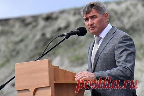 Губернатор описал ситуацию в российском регионе после обнаружения сибирской язвы. После обнаружения в одном из населенных пунктов Цивильского муниципального округа Чувашии случаев сибирской язвы у человека угрозы распространения инфекции нет. Об этом заявил губернатор российского региона Олег Николаев. Хозяин заразившегося скота отказался сообщать, где находится проданное им зараженное мясо.