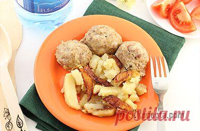 Рецепт: Котлеты на пару и жареный картофель в мультиварке - пошаговый фото рецепт приготовления