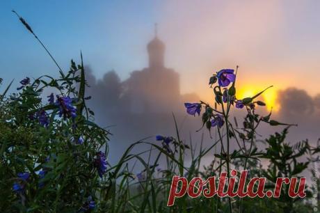 Рассвет у Храма Покрова на Нерли.