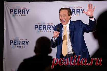 Американский бизнесмен решил баллотироваться на пост президента США. Американский бизнесмен и политик Перри Джонсон объявил о намерении участвовать в борьбе за пост президента США на выборах 2024 года. «Накануне вечером я имел удовольствие объявить своим сподвижникам, что я баллотируюсь на пост президента Соединенных Штатов», — написал он в своем Twitter-аккаунте.