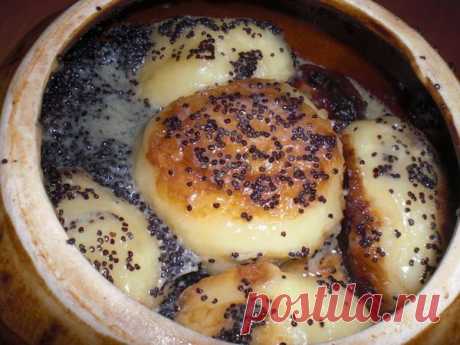 Сырники в маковом соусе
