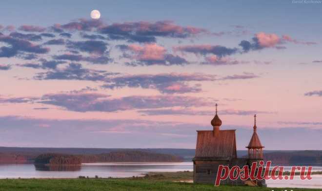 Природа России Асадов Э. А. - «Россия начиналась не с меча»
Россия начиналась не с меча,Она с косы и плуга начиналась.Не потому, что кровь не горяча,А потому, что русского плечаНи разу в жизни злоба не касалась...И …