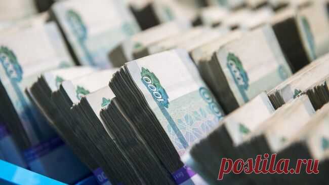 Средняя зарплата в России приблизилась к ста тысячам рублей