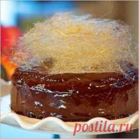 Простая сахарная паутинка как украшение для десертов. Как приготовить Простая сахарная паутинка как украшение для десертов | Verner-Diet.ru