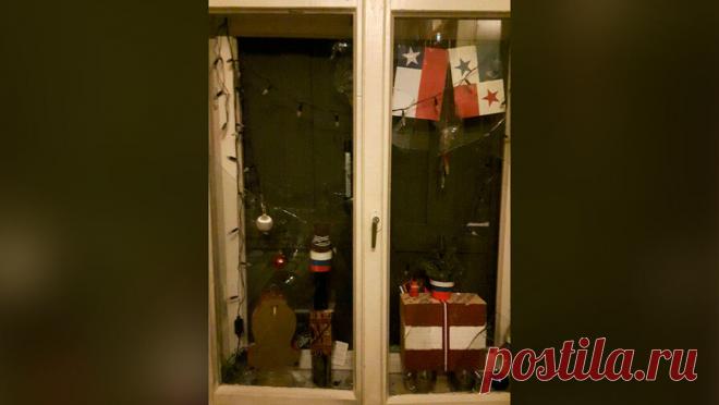 Прокуратура Латвии потребовала для активистки Крейле 3,5 года тюрьмы из-за флага РФ. Прокуратура Латвии потребовала в суде 3,5 года тюрьмы для русскоязычной активистки Елены Крейле за демонстрацию в окне собственной квартиры флага России. Об этом рассказал в беседе с RT ее супруг Андрей. "Что раздражает ...