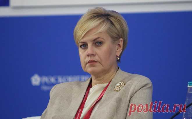 Задержана замруководителя ФТС Елена Ягодкина. По словам источника РБК, расследование касается начисления таможенных пошлин. Генерала Ягодкину проверяют на причастность к коррупции, добавил собеседник