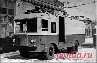 Грузовой троллейбус / Назад в СССР / Back in USSR