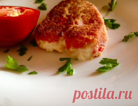 Чушка бюрек ,фаршированный перец по - болгарски
Готовить быстро ,а результат порадует
Берем перец ,запекаем или ,как я жарим на гриле
И тут моя первая ошибка .Перец надо доводить не до готовности. А чуть не додержать ,чтобы потом начинка не прор…