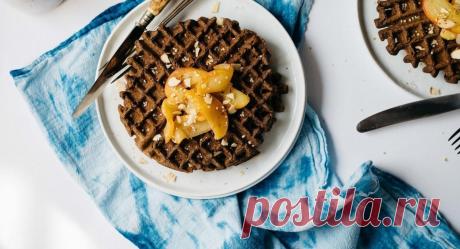 4 рецепта блюд с гречкой, которые вы ещё не пробовали Гречка — настоящий российский суперфуд. Мы уже не раз рассказывали о её полезных свойствах, поэтому сразу перейдём к делу (точнее, к рецептам). Салат, фаршированные перцы, маффины и вафли — выбирайте то, что вам по вкусу, и ни в чём себе не отказывайте!