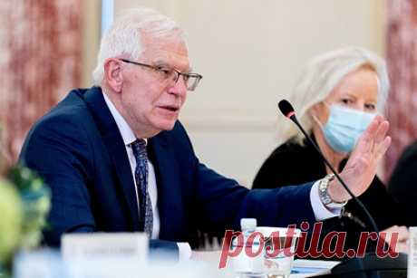 В России оценили ответ Борреля на письмо Лаврова. Ответ главы дипломатии Евросоюза Жозепа Борреля на письмо главы МИД России Сергея Лаврова по гарантиям безопасности был неудовлетворительным. Такую оценку дал постпред РФ при ЕС Владимир Чижов. Он заявил, что страны ЕС оказались слишком робкими, чтобы отвечать Лаврову от имени своих государств.