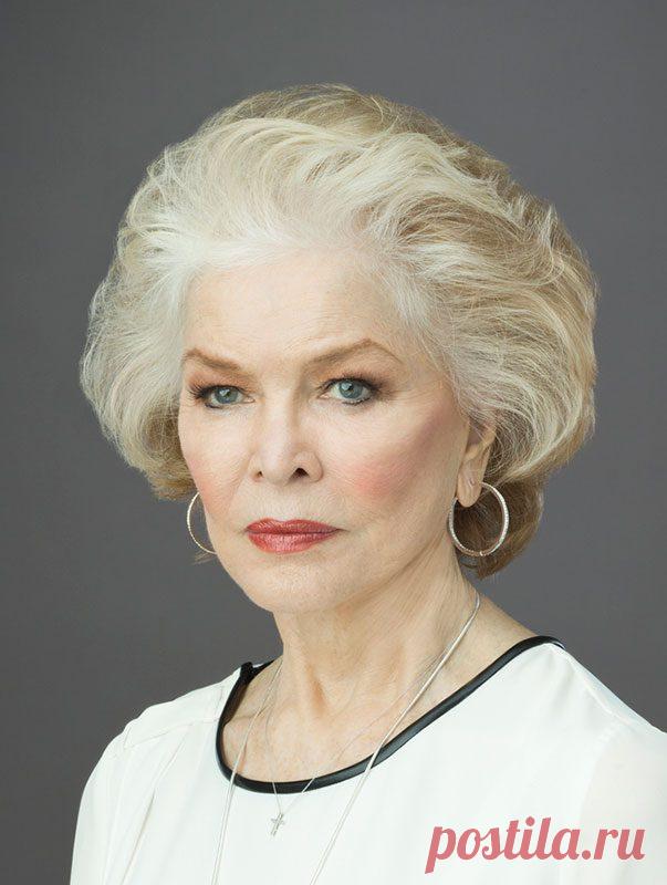 Эллен Бёрстин, 7 декабря, 1932