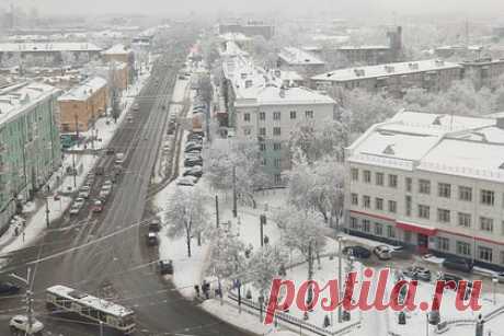 Улицы Нижнего Новгорода украсят светодинамической иллюминацией. В Нижнем Новгороде к празднованию Нового года и Рождества Христова улицы украсят светодинамической иллюминацией. В городе в общей сложности появятся более 200 световых перетяжек, 1700 консолей, а также около тысячи подвесных элементов. Иллюминацией украсят улицы Максима Горького, Родионова и многих других.