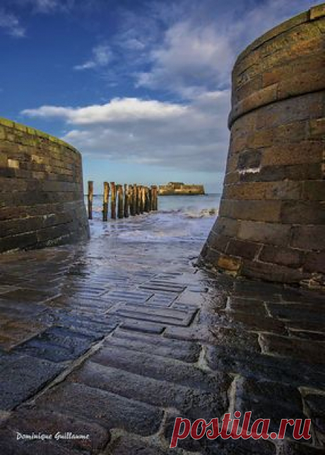 из Foursquare,   Saint-Malo.  
Les fortifications de Saint-Malo.  |  Pinterest • Всемирный каталог идей