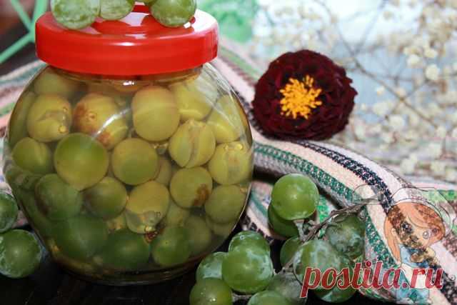 Маринованный виноград, как оливки | рецепт заготовки на зиму Простой способ удивить гостей – подать маринованный виноград. Блюдо очень вкусное и полезное. Ягоды могут быть предложены в качестве закуски, дополнения к сыру