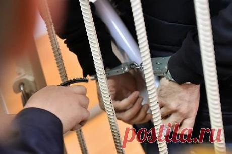 Бывшего военкома российского города осудили на 10 лет за взятки от призывников