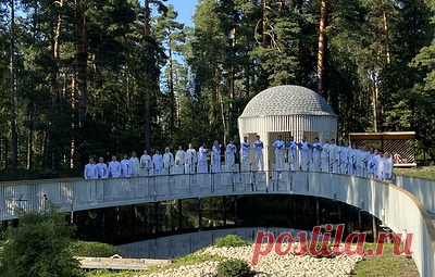 На фестивале в Выксе состоялась премьера музыкального перформанса "Триоратория". Также петербургский "Упасала-цирк" вместе с местными жителями представил шоу с музыкальными и экстремальными номерами