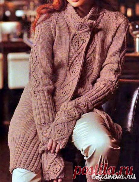 Жакет шоколадного цвета вязаный спицами