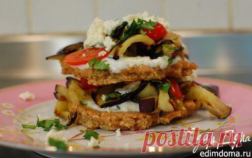 Башенка из овсяных оладий, баклажана и феты | Кулинарные рецепты от «Едим дома!»