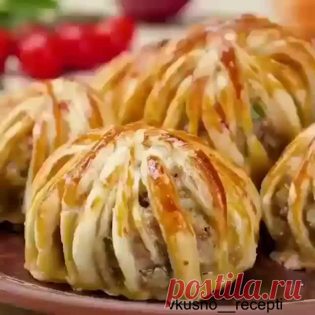 Кулинарные рецепты и идеи в Instagram: «Маленькая просьба, кто заберёт к себе рецепт в закладки, поставьте ➕ в комментариях ❤ ⠀ ⠀ Тефтели в слоеном тесте 🥩⠀ 🍽⠀ • 200 г слоеного…» 102 отметок «Нравится», 4 комментариев — Кулинарные рецепты и идеи (@vkusno__recepti) в Instagram: «Маленькая просьба, кто заберёт к себе рецепт в закладки, поставьте ➕ в комментариях ❤ ⠀ ⠀ Тефтели в…»