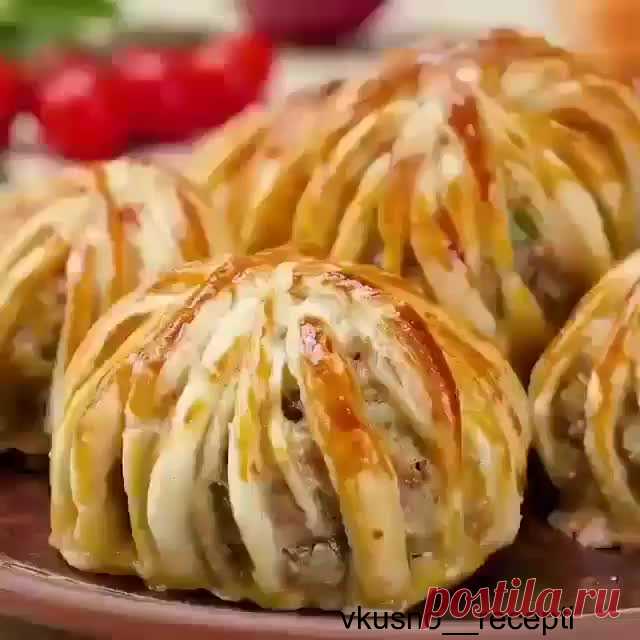 Кулинарные рецепты и идеи в Instagram: «Маленькая просьба, кто заберёт к себе рецепт в закладки, поставьте ➕ в комментариях ❤ ⠀ ⠀ Тефтели в слоеном тесте 🥩⠀ 🍽⠀ • 200 г слоеного…» 102 отметок «Нравится», 4 комментариев — Кулинарные рецепты и идеи (@vkusno__recepti) в Instagram: «Маленькая просьба, кто заберёт к себе рецепт в закладки, поставьте ➕ в комментариях ❤ ⠀ ⠀ Тефтели в…»