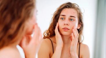 Почему кожа может испортиться даже от качественного ухода? Вы тратите деньги на хорошие кремы, наносите SPF круглый год, используете кислоты и ретинол, не ложитесь спать с макияжем… А ваша кожа всё равно капризничает?Высыпания, шелушения,...