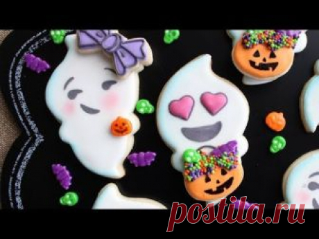 Emoji Halloween Cookies - Adorable Ghost Couple for Halloween