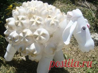 Фигуры из пластиковых бутылок - 7 способов украсить дачу | 6 соток