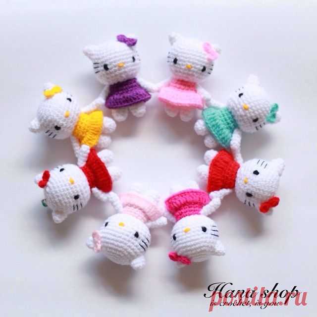 Hello kitty 💕 #amigurumi #amigurumidolls #crochet… by @hanadoll_shop - Quadrum