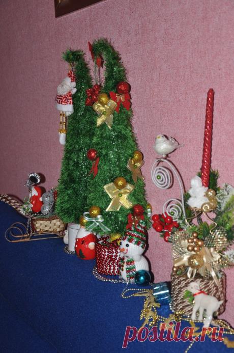 Новогодние топиарии в наличии и на заказ.